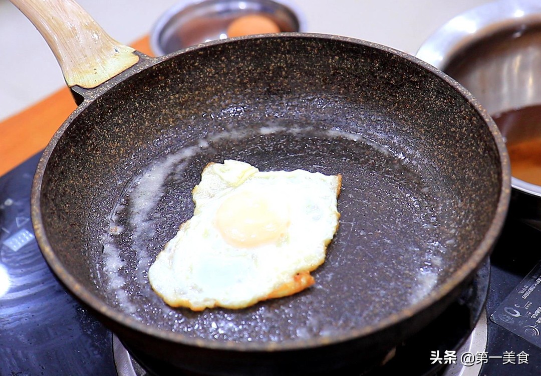 最新煎鸡蛋技巧，烹饪美味鸡蛋的新方法